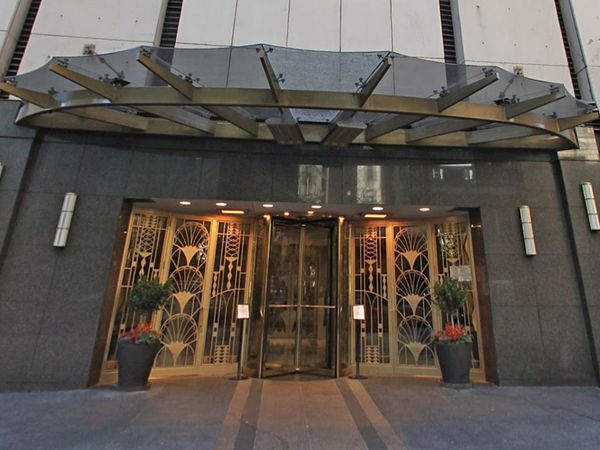 111 E chestnut Street, Chicago, IL 60611