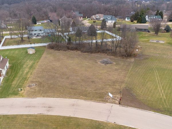 800 Ann Marie Drive, Utica, IL 61373