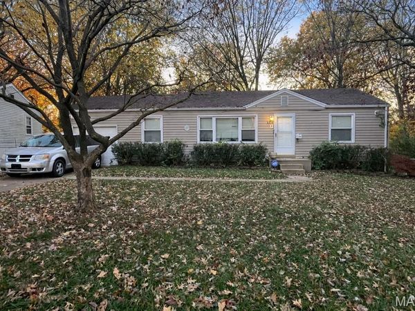 1234 Hoyt Drive, St Louis, MO 63137