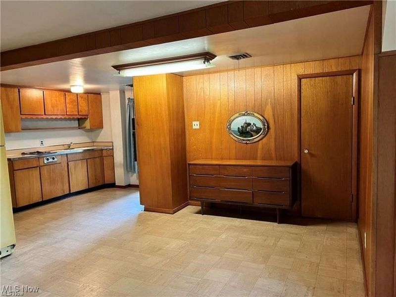 8581 Fair Road, Strongsville, OH 44149 Photo 2