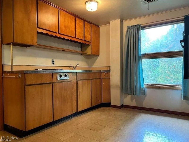 8581 Fair Road, Strongsville, OH 44149 Photo 3