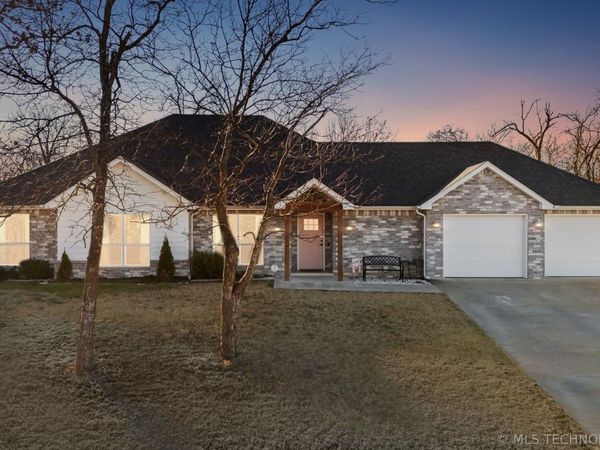 10556 Cross Oaks Drive, Skiatook, OK 74070