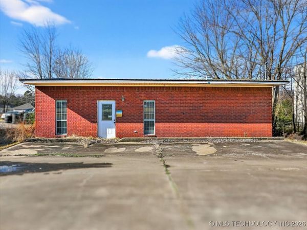 2203 N Broadway, Poteau, OK 74953