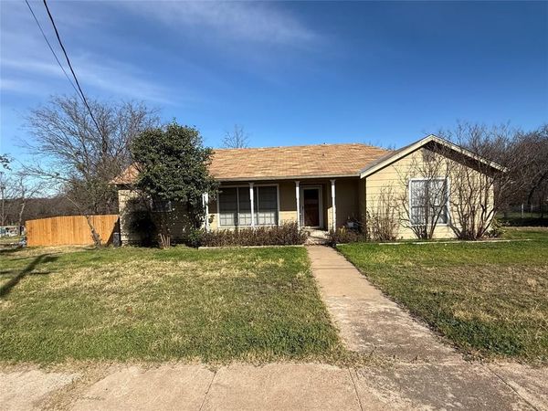 609 E Henry , Hamilton, TX 76531