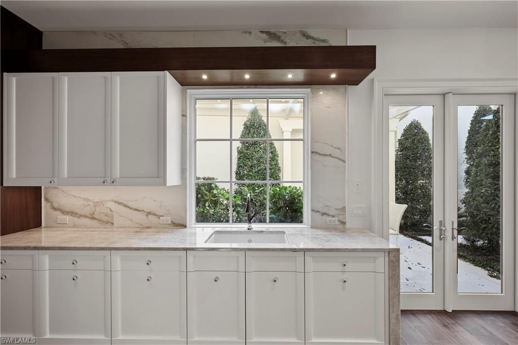 8057 Via Vecchia, Naples, FL 34108 Photo