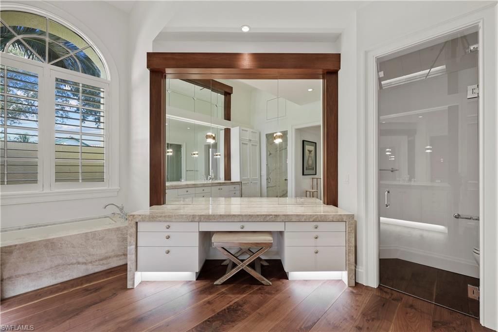 8057 Via Vecchia, Naples, FL 34108 Photo