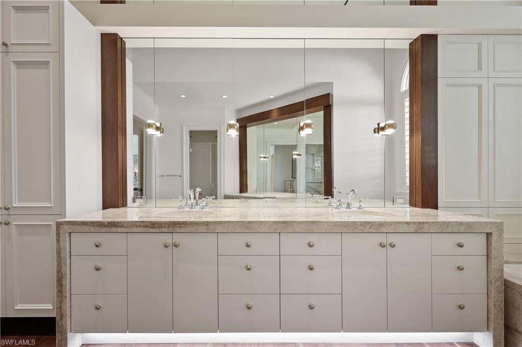 8057 Via Vecchia, Naples, FL 34108 Photo