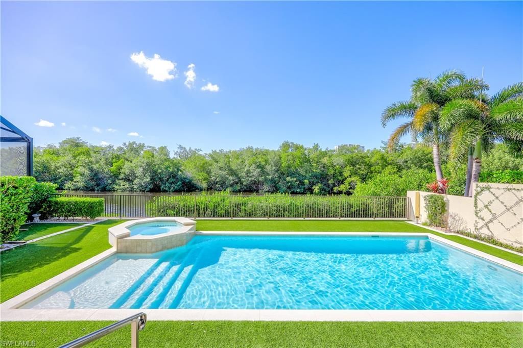 8057 Via Vecchia, Naples, FL 34108 Photo
