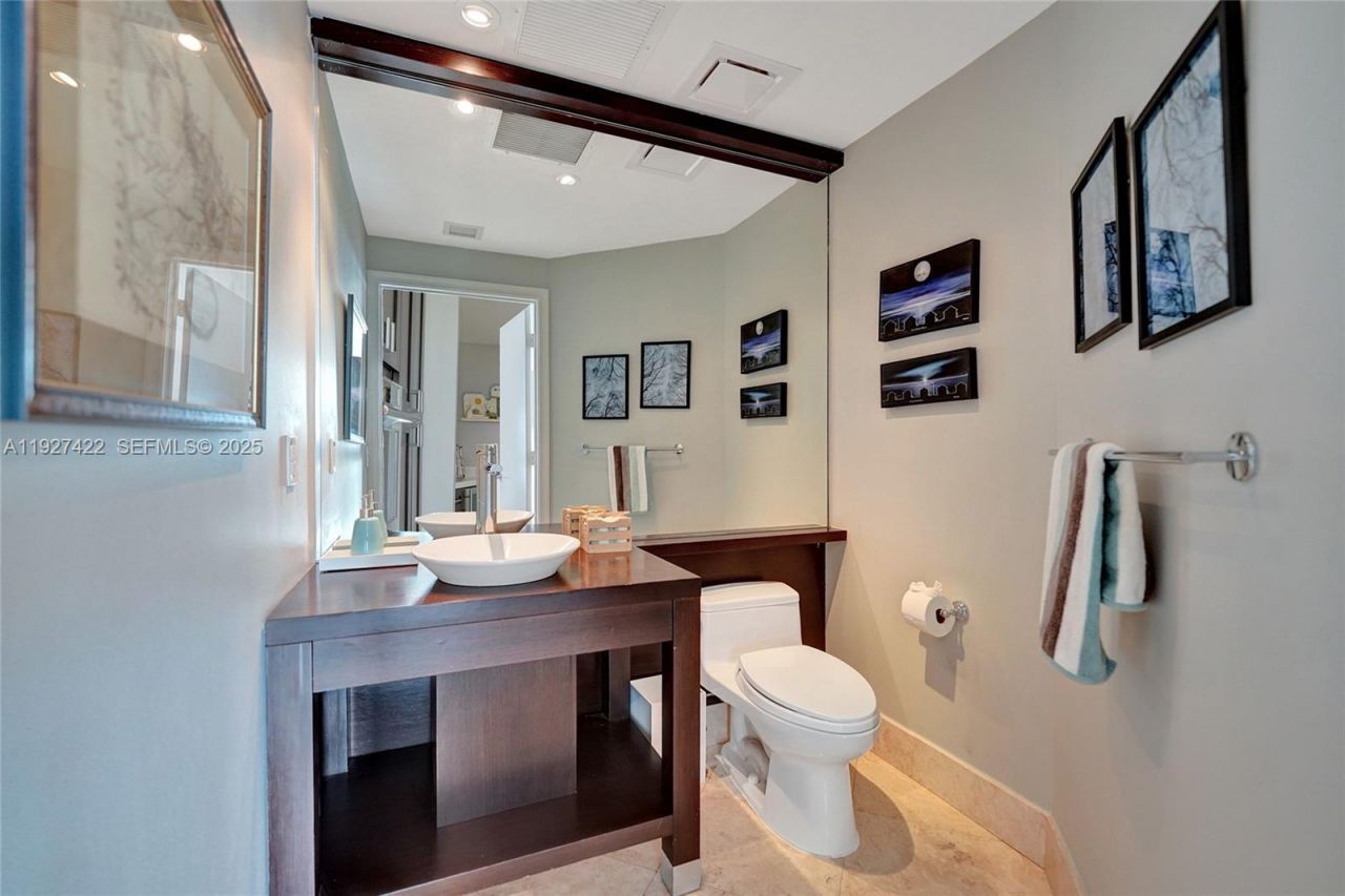 111 SE 8th Ave, Unit 1101, Fort Lauderdale, FL 33301 Photo