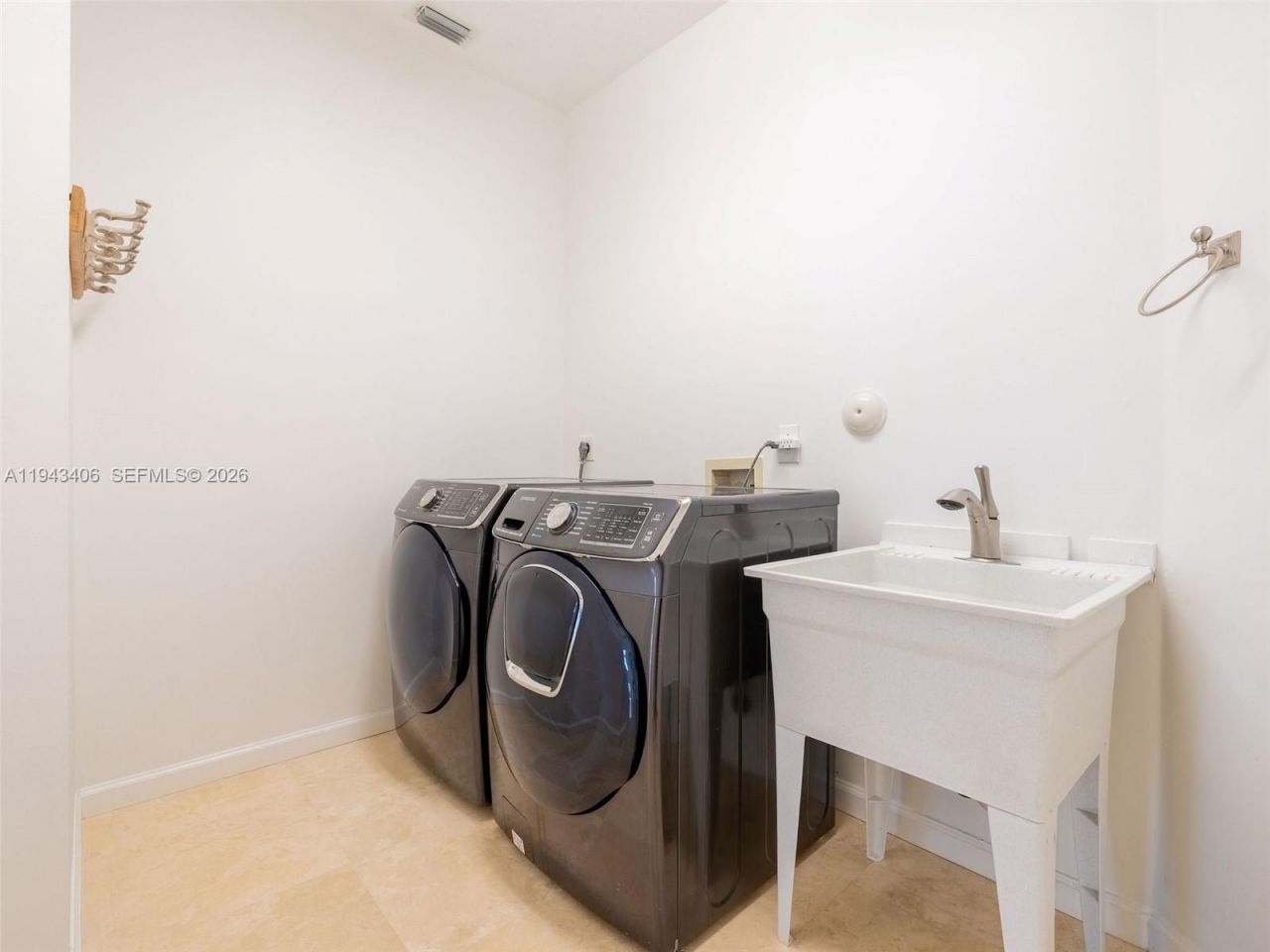 2763 Oakbrook Dr, Weston, FL 33332 Photo