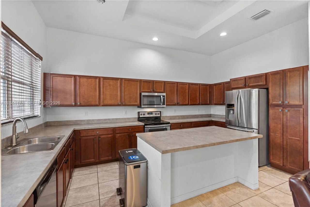 15102 SW 177th Ter, Miami, FL 33187 Photo