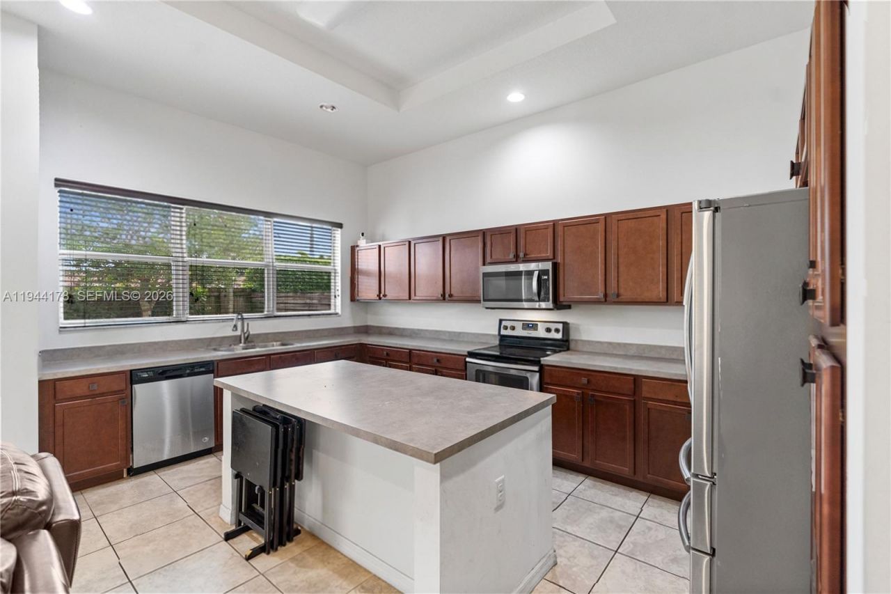 15102 SW 177th Ter, Miami, FL 33187 Photo