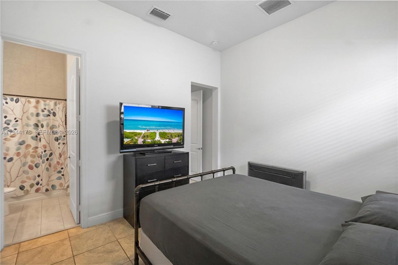 15102 SW 177th Ter, Miami, FL 33187 Photo