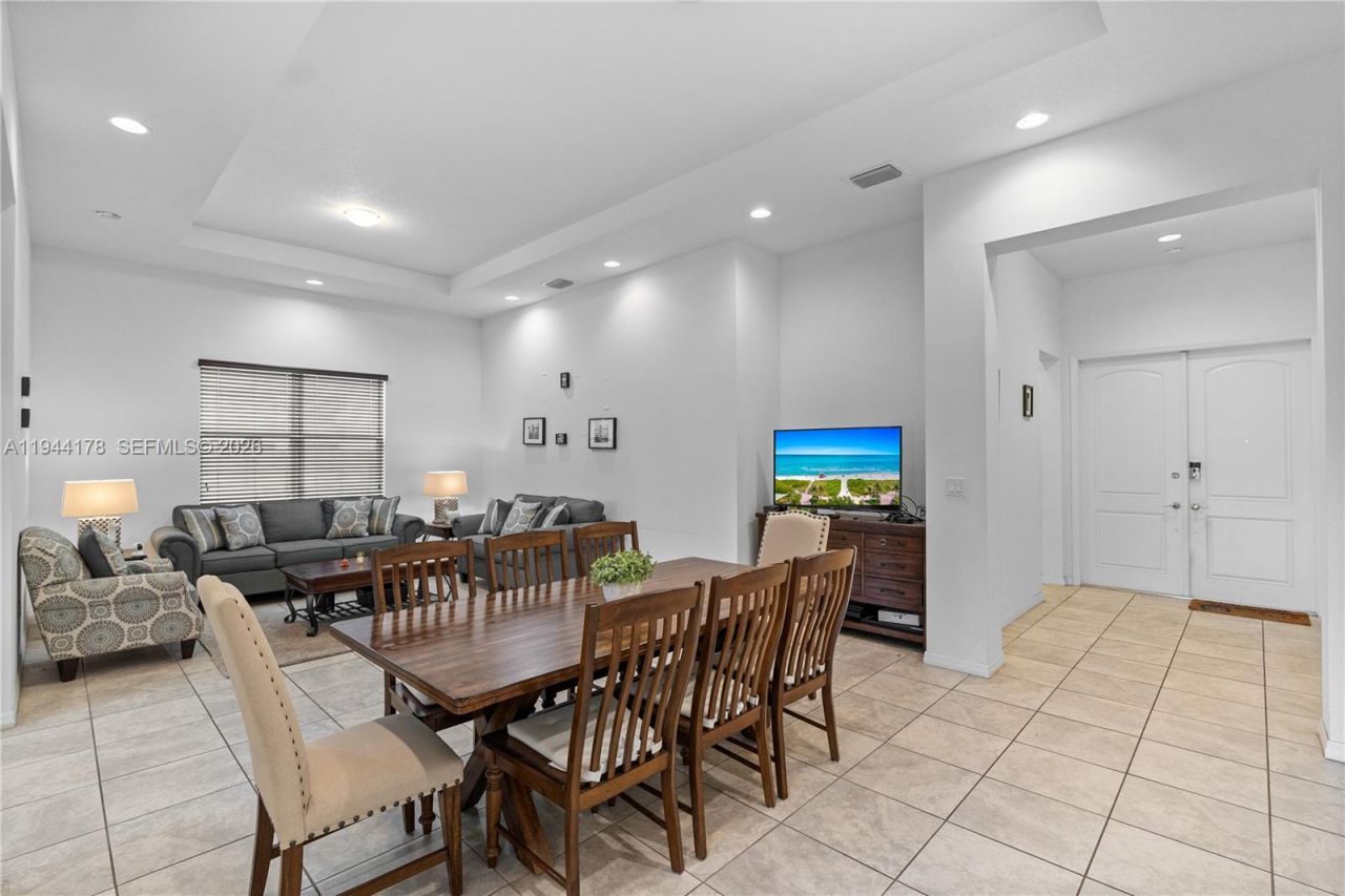 15102 SW 177th Ter, Miami, FL 33187 Photo