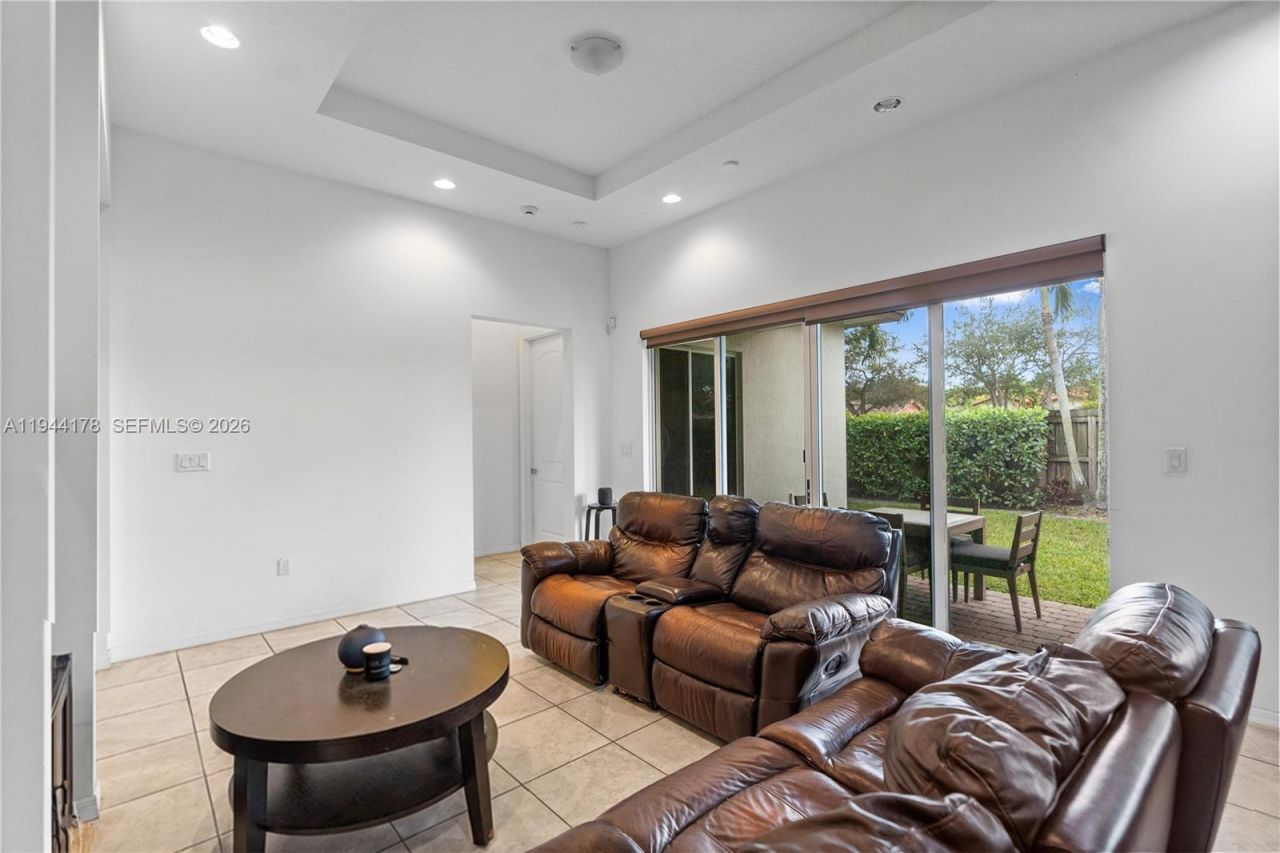 15102 SW 177th Ter, Miami, FL 33187 Photo