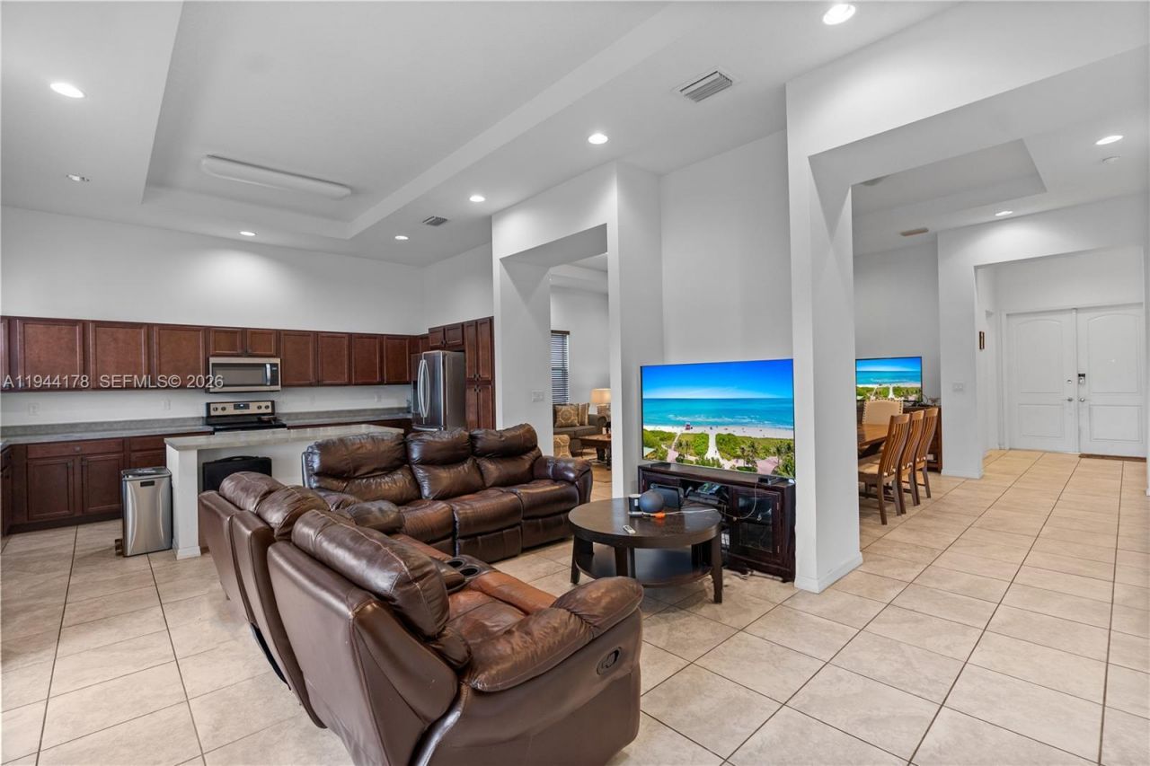 15102 SW 177th Ter, Miami, FL 33187 Photo