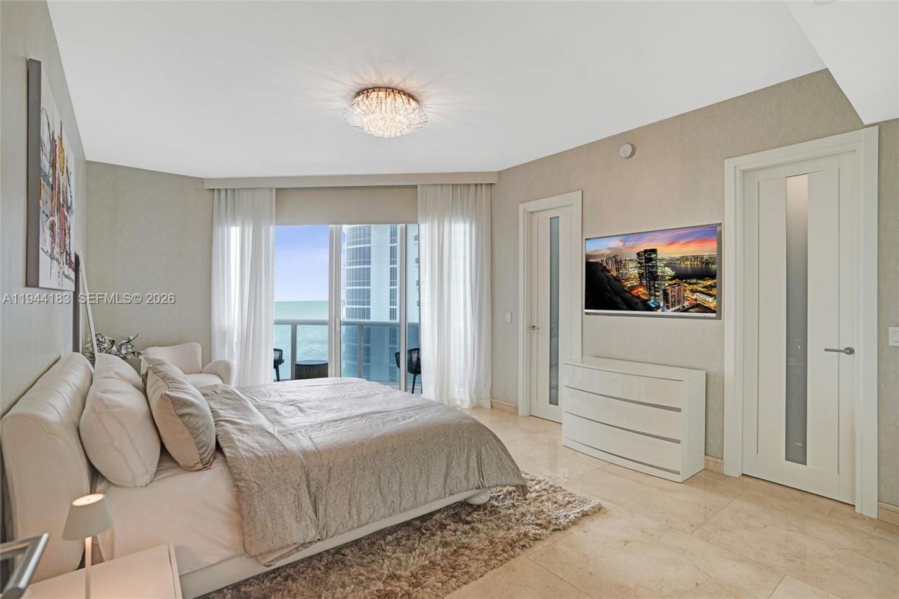 15901 Collins Ave, Unit 3006, Sunny Isles Beach, FL 33160 Photo
