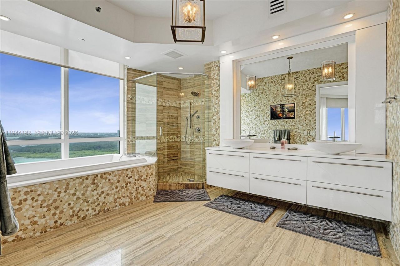 15901 Collins Ave, Unit 3006, Sunny Isles Beach, FL 33160 Photo