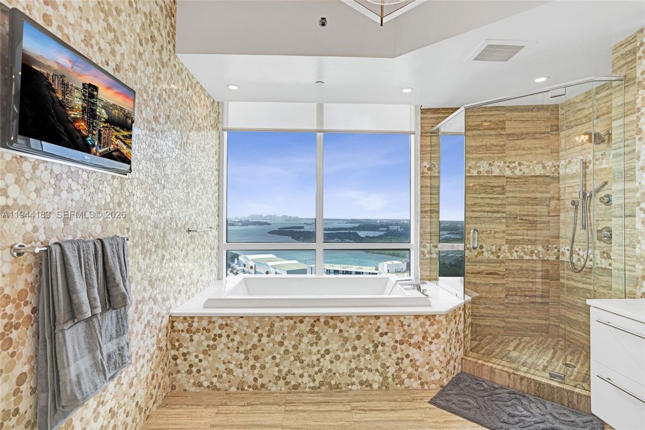 15901 Collins Ave, Unit 3006, Sunny Isles Beach, FL 33160 Photo