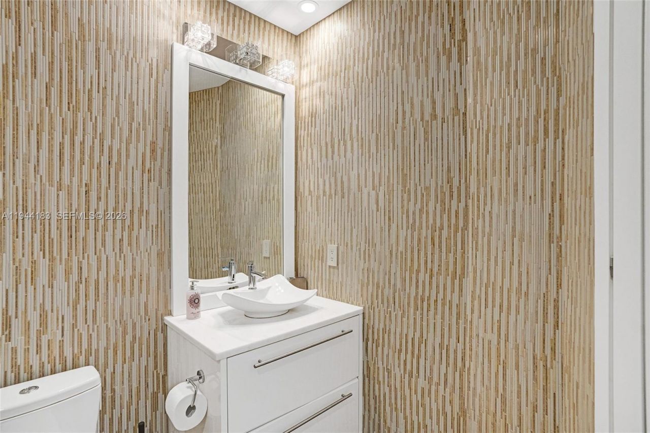 15901 Collins Ave, Unit 3006, Sunny Isles Beach, FL 33160 Photo