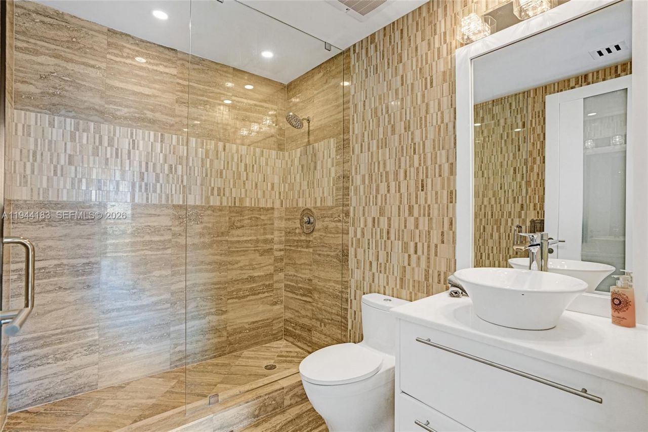 15901 Collins Ave, Unit 3006, Sunny Isles Beach, FL 33160 Photo