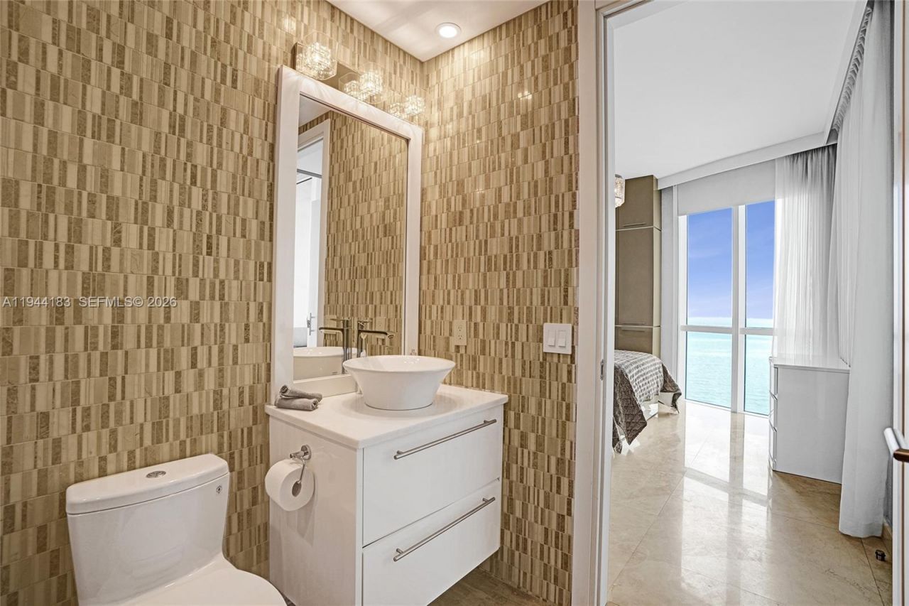 15901 Collins Ave, Unit 3006, Sunny Isles Beach, FL 33160 Photo