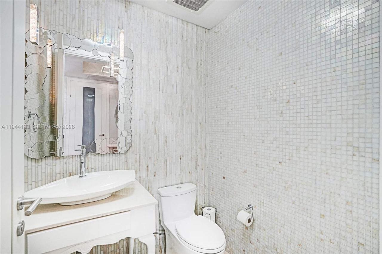 15901 Collins Ave, Unit 3006, Sunny Isles Beach, FL 33160 Photo