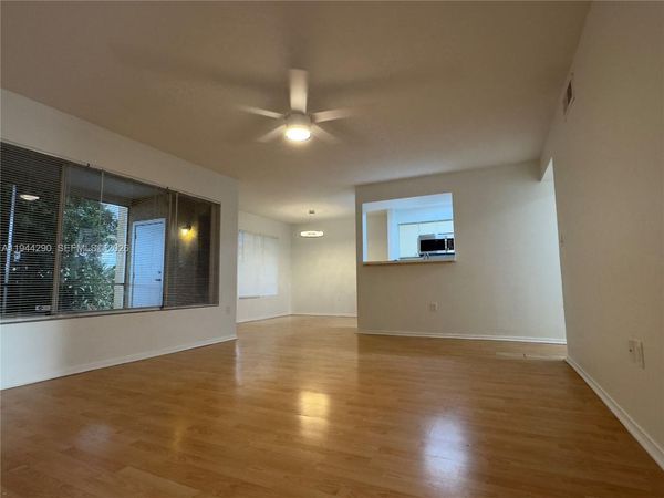 2341 NW 33rd St, Unit 405, Oakland Park, FL 33309