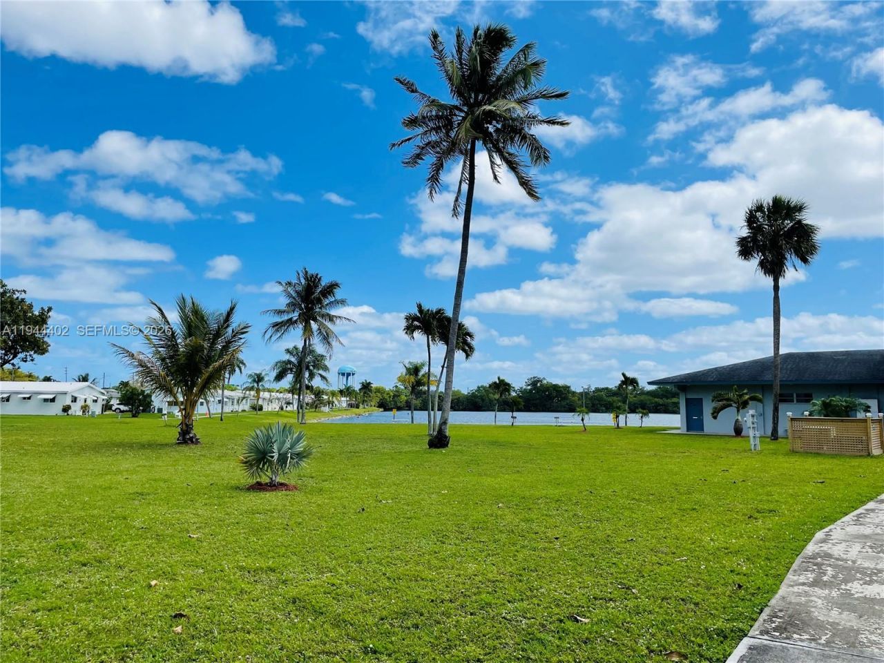 2300 Park Ln , Unit 201, Hollywood, FL 33021 Photo