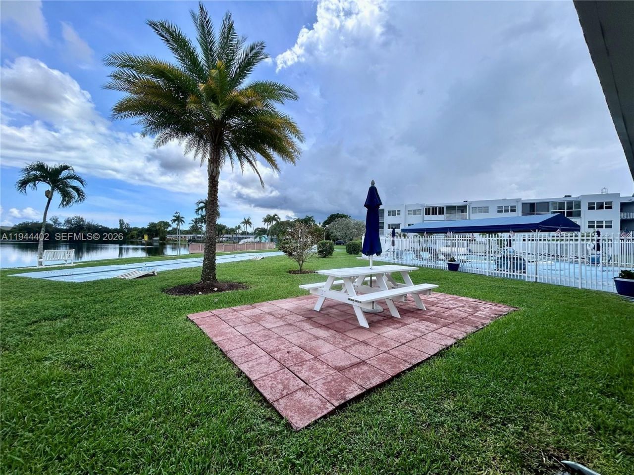 2300 Park Ln, Unit 201, Hollywood, FL 33021 Photo