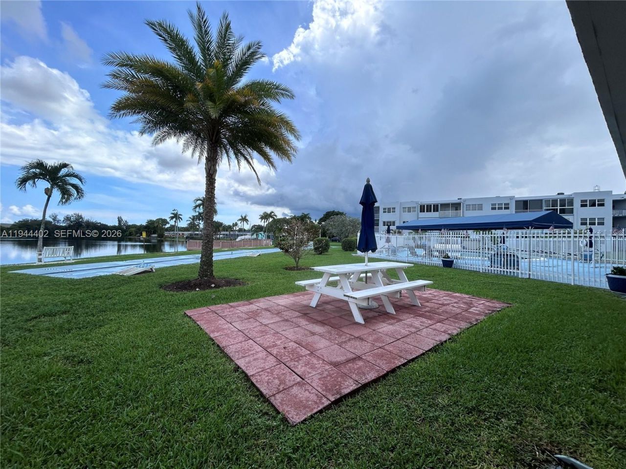 2300 Park Ln, Unit 201, Hollywood, FL 33021 Photo