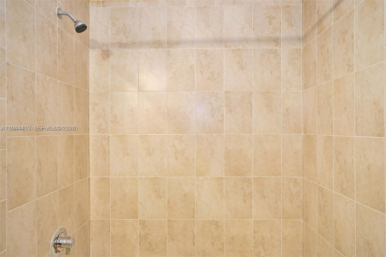 1048 NE 208th St , Miami, FL 33179 Photo