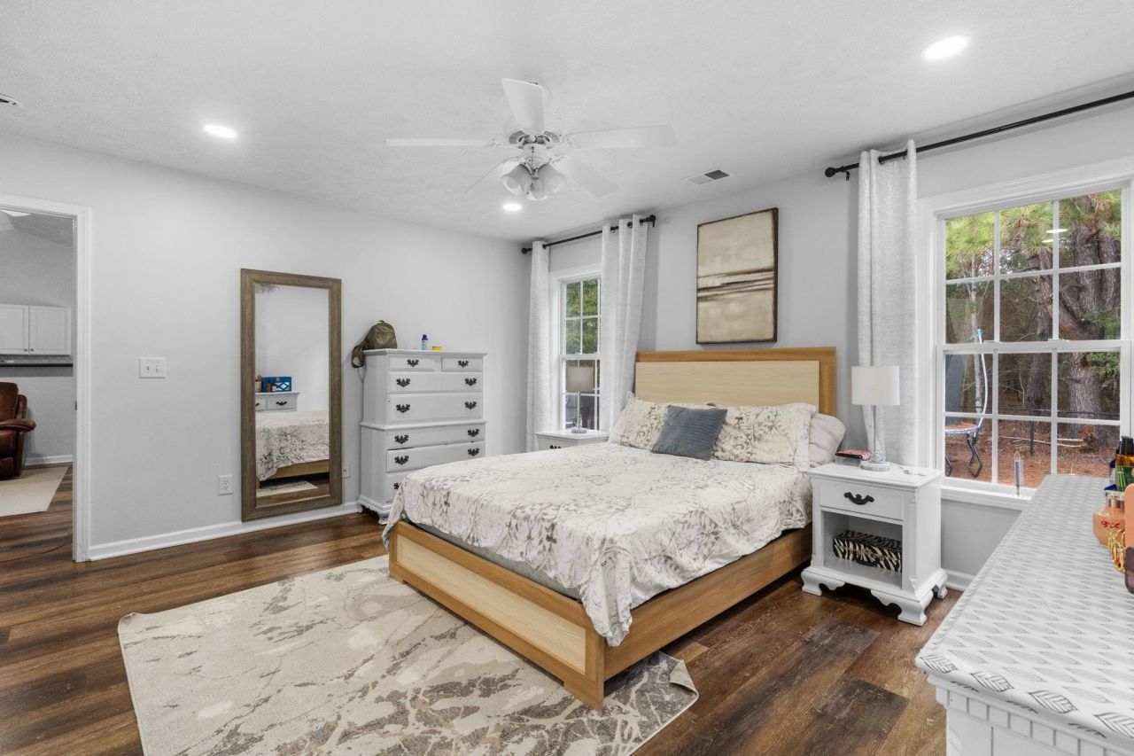 452 West Perry Rd. Photo 16