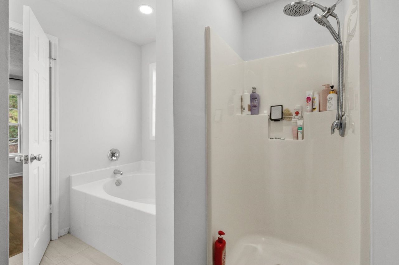 452 West Perry Rd. Photo 18