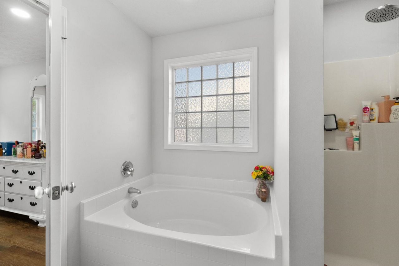 452 West Perry Rd. Photo 19