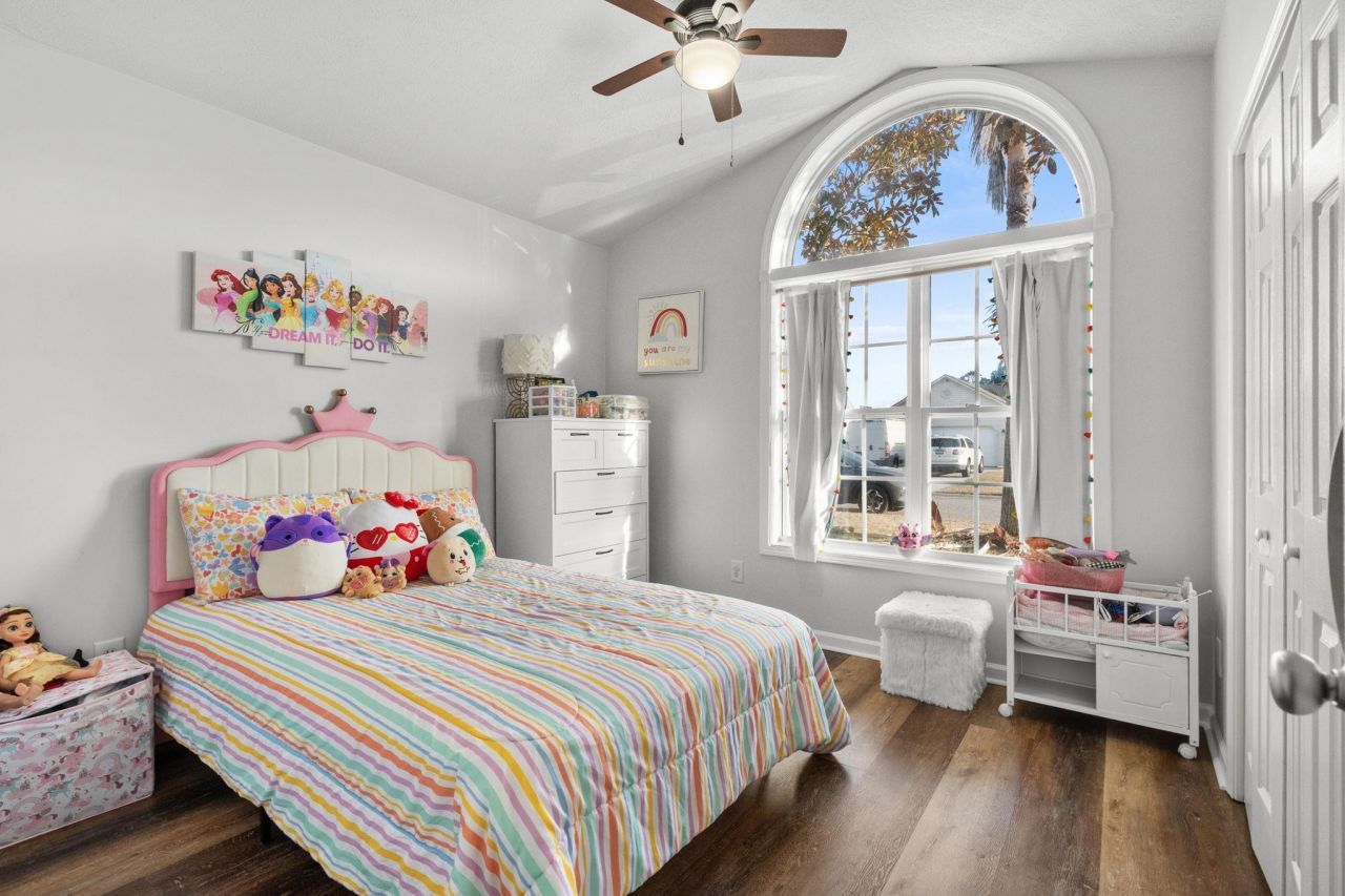 452 West Perry Rd. Photo 20