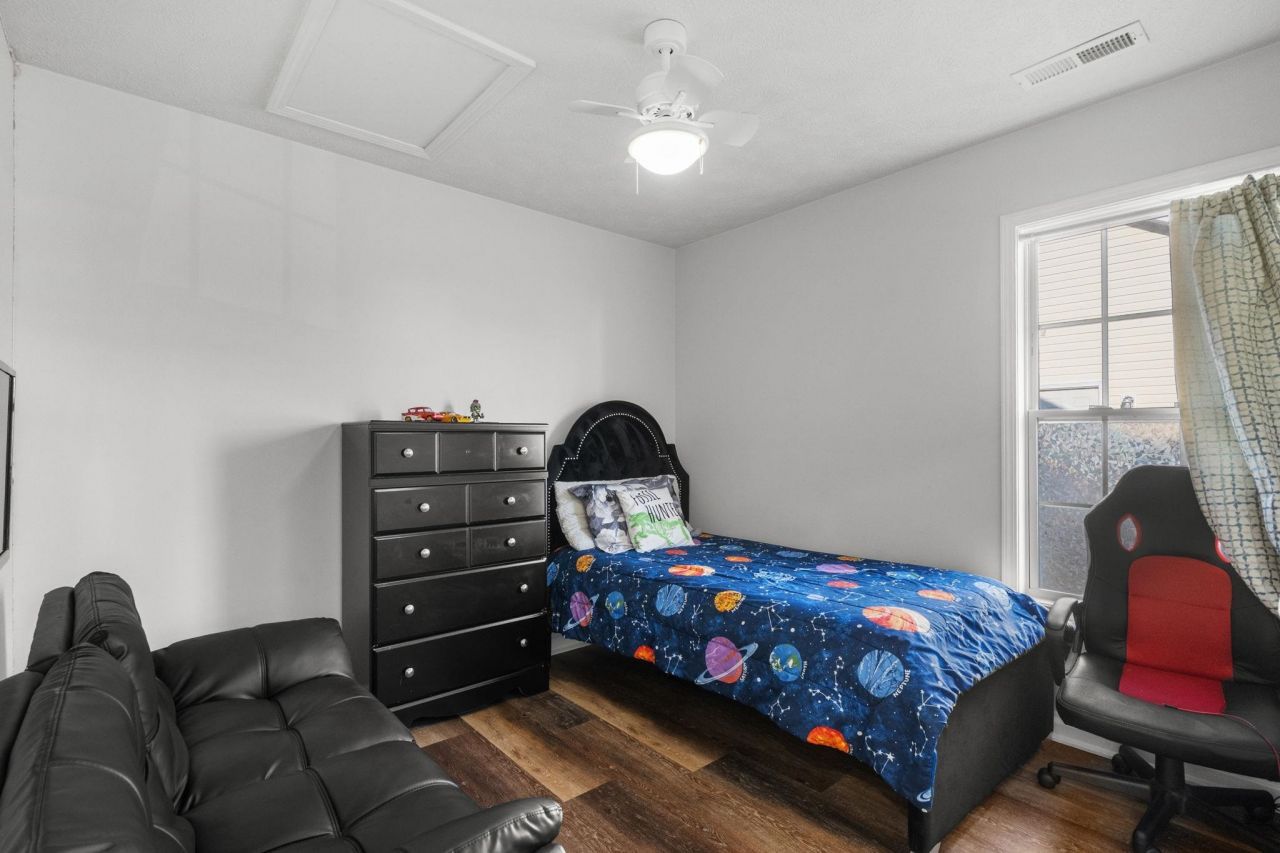 452 West Perry Rd. Photo 21