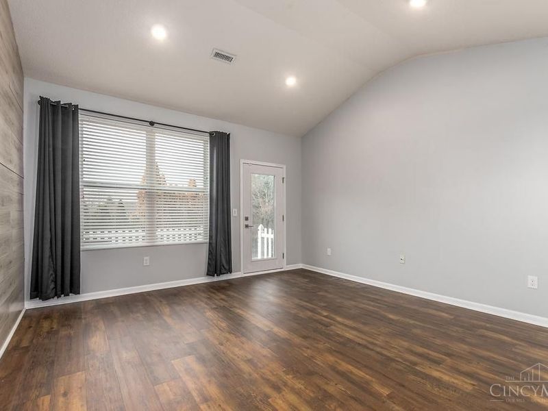 2063 E Seymour Avenue, Cincinnati, OH 45237 Photo 16