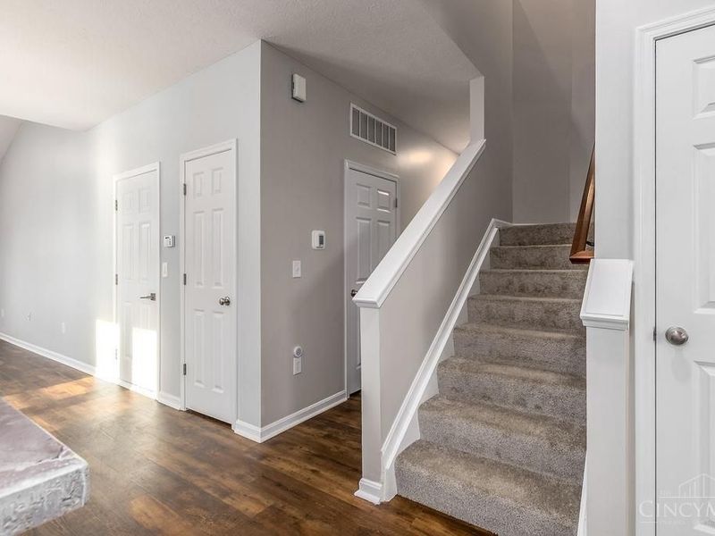 2063 E Seymour Avenue, Cincinnati, OH 45237 Photo 17