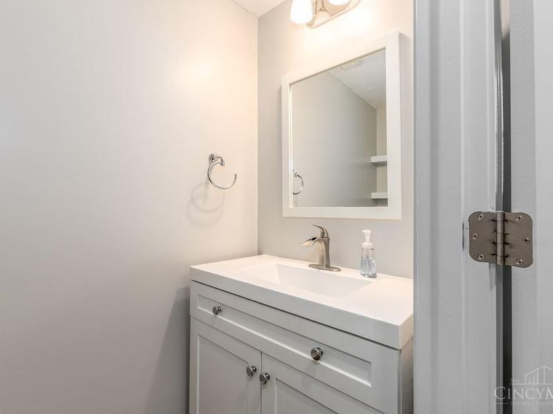 2063 E Seymour Avenue, Cincinnati, OH 45237 Photo 19