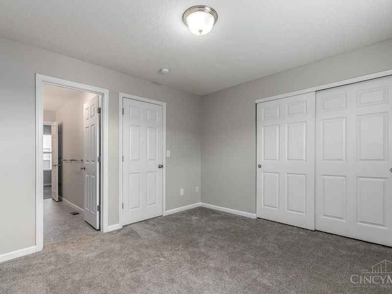 2063 E Seymour Avenue, Cincinnati, OH 45237 Photo 29