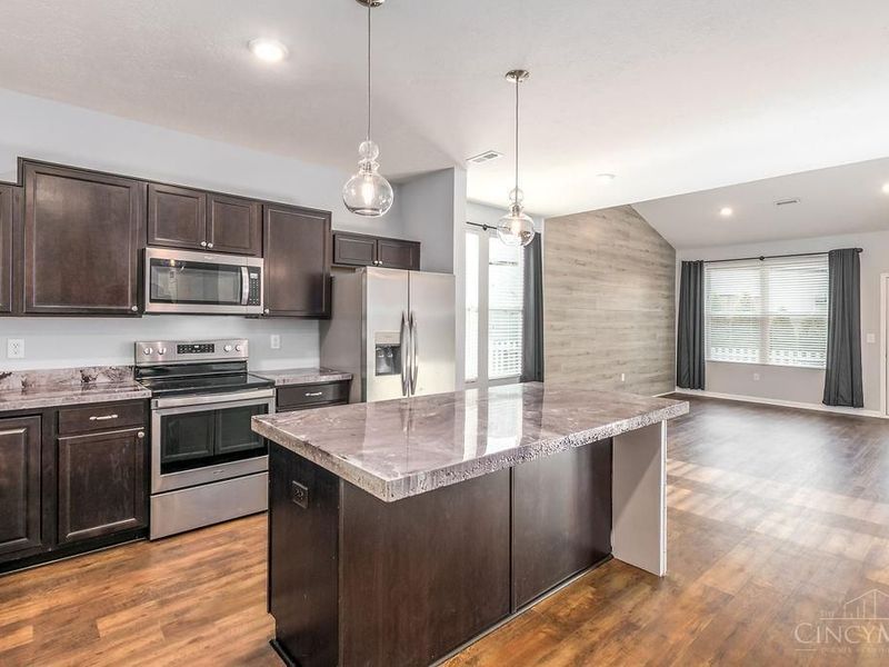 2063 E Seymour Avenue, Cincinnati, OH 45237 Photo 8