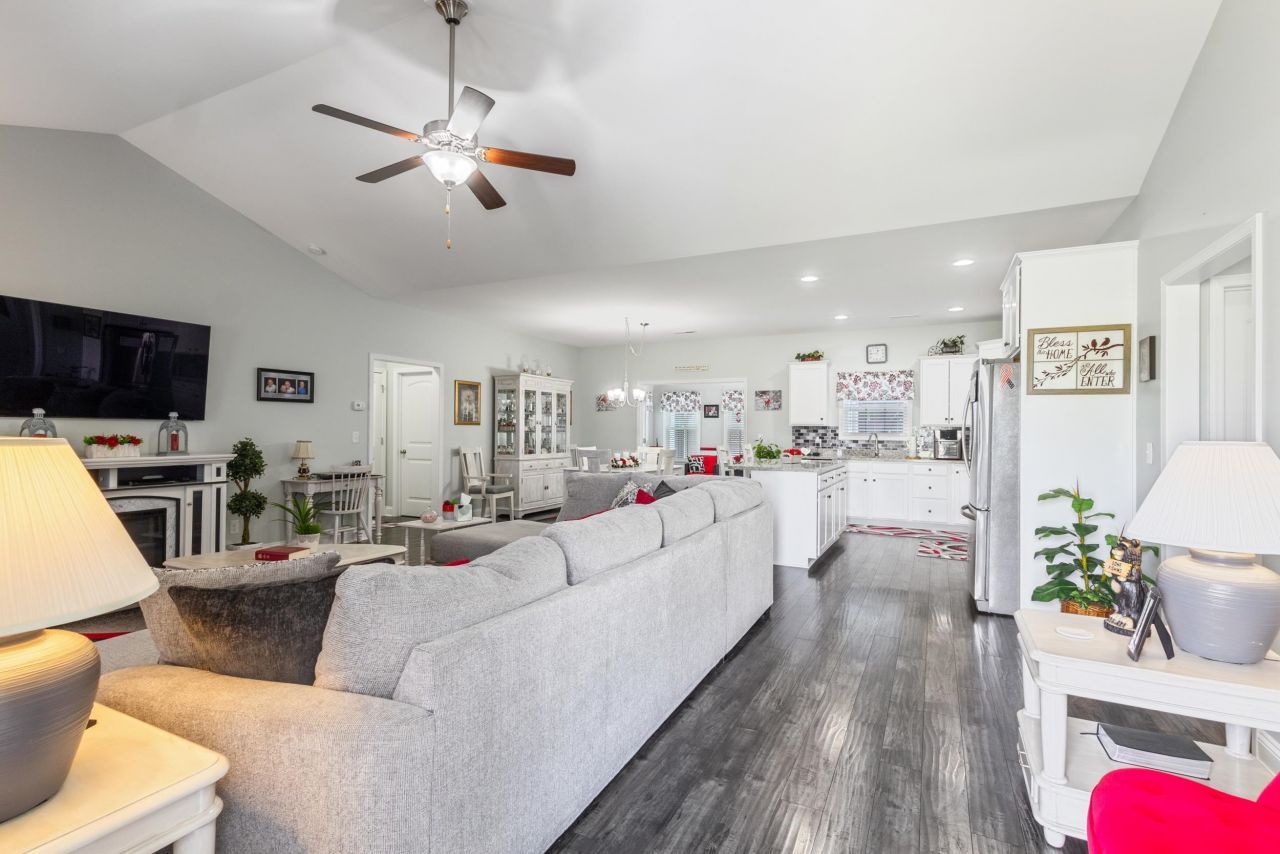 116 Olympus Ln. Photo 5