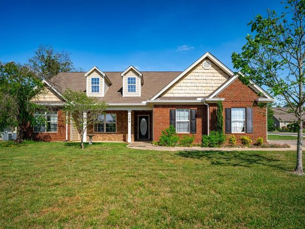136 Honeyberry Lane, Rossville, GA 30741