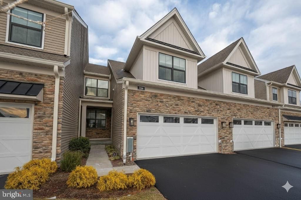 724 Switchman Road, Media, PA 19063 Main Photo