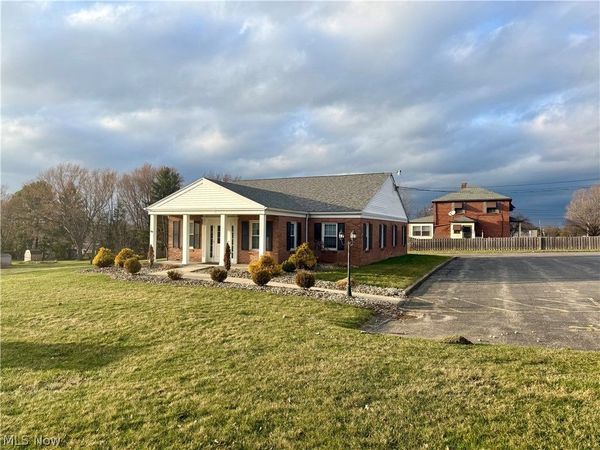 2894 Center Road, Poland, OH 44514