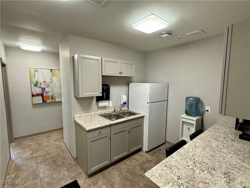 2894 Center Road, Poland, OH 44514 Photo 21