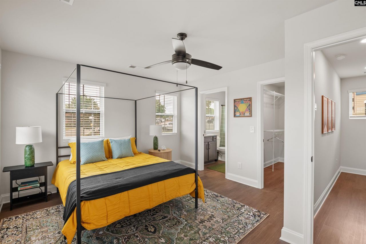 2518 Laurel Street  Photo 5