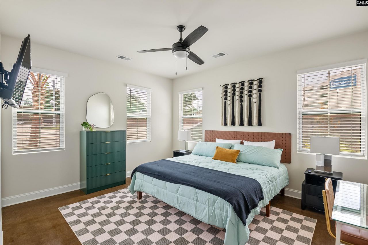 2518 Laurel Street  Photo 9