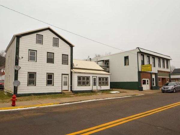 113 W Amelia Street, Cassville, WI 53806